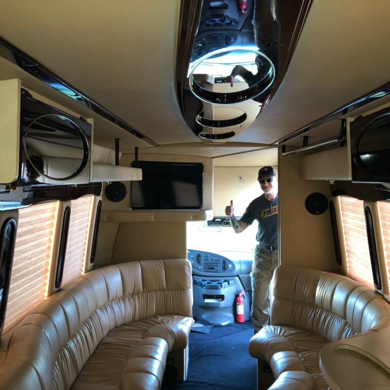 15-Passenger-Party-Bus-image-4 15-Passenger-Party-Bus-image-4
